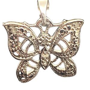 GIFFIH Sterling Silver Clear CZ Filigree Butterfly Pendant